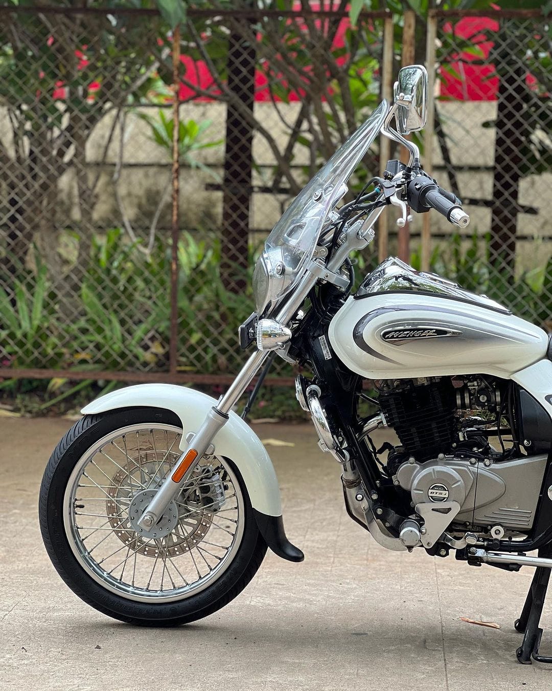 Bajaj Avenger  160 Cruise